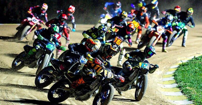 MotoGP 2022. 100 Km dei Campioni, vince una coppia italiana ma non sono Valentino Rossi e Luca Marini (e non sono dell&#039;Academy) [VIDEO]