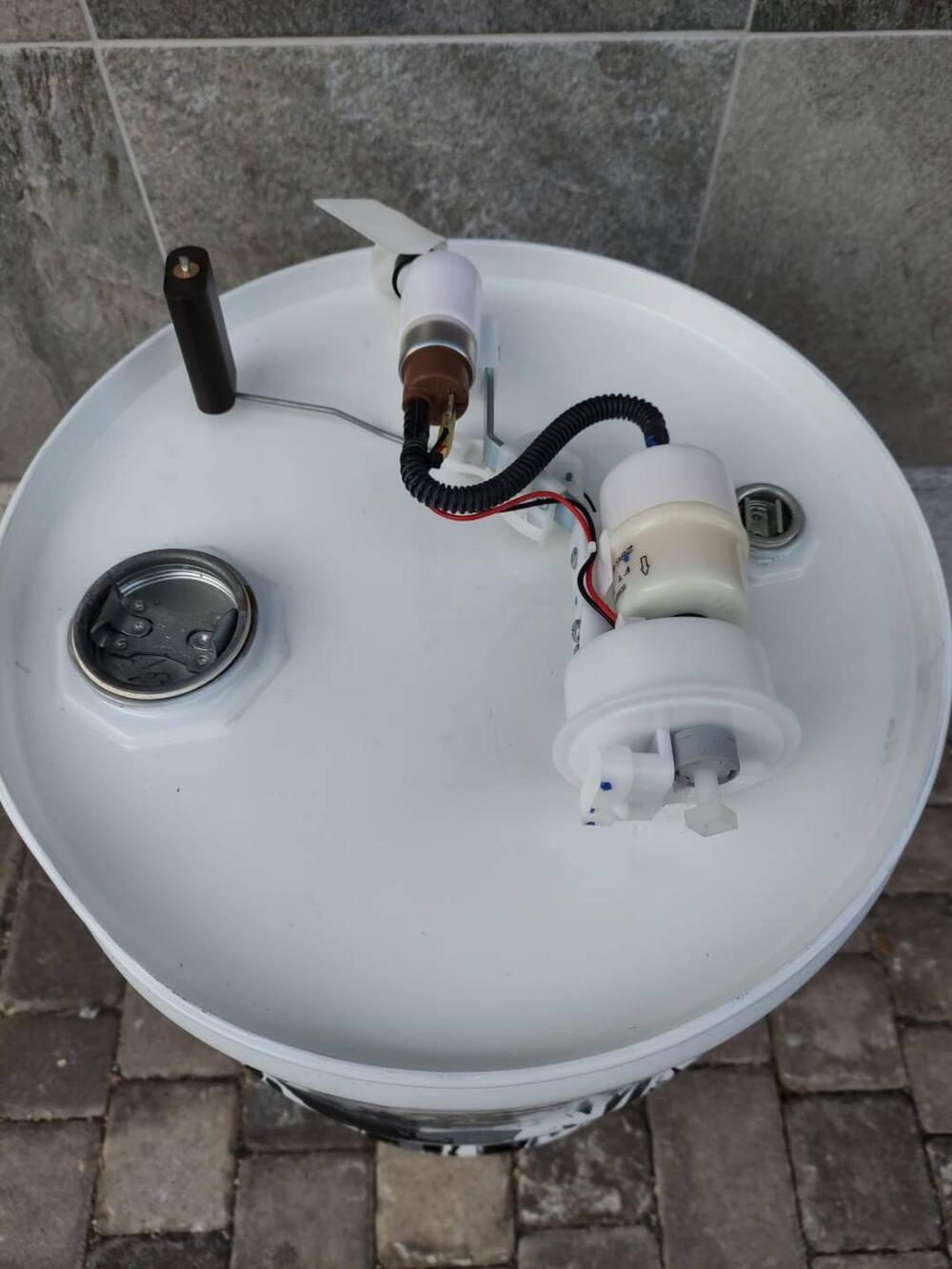 POMPA BENZINA PER VESPA GTS 300 Piaggio (2)