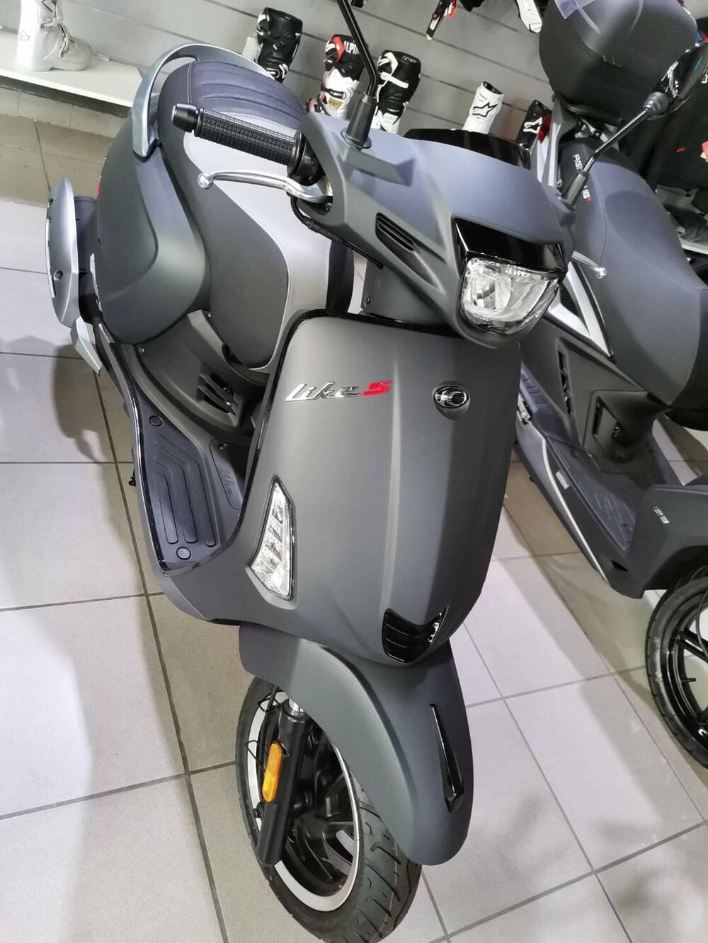 Kymco Like 125 Sport (2021 - 25) (2)