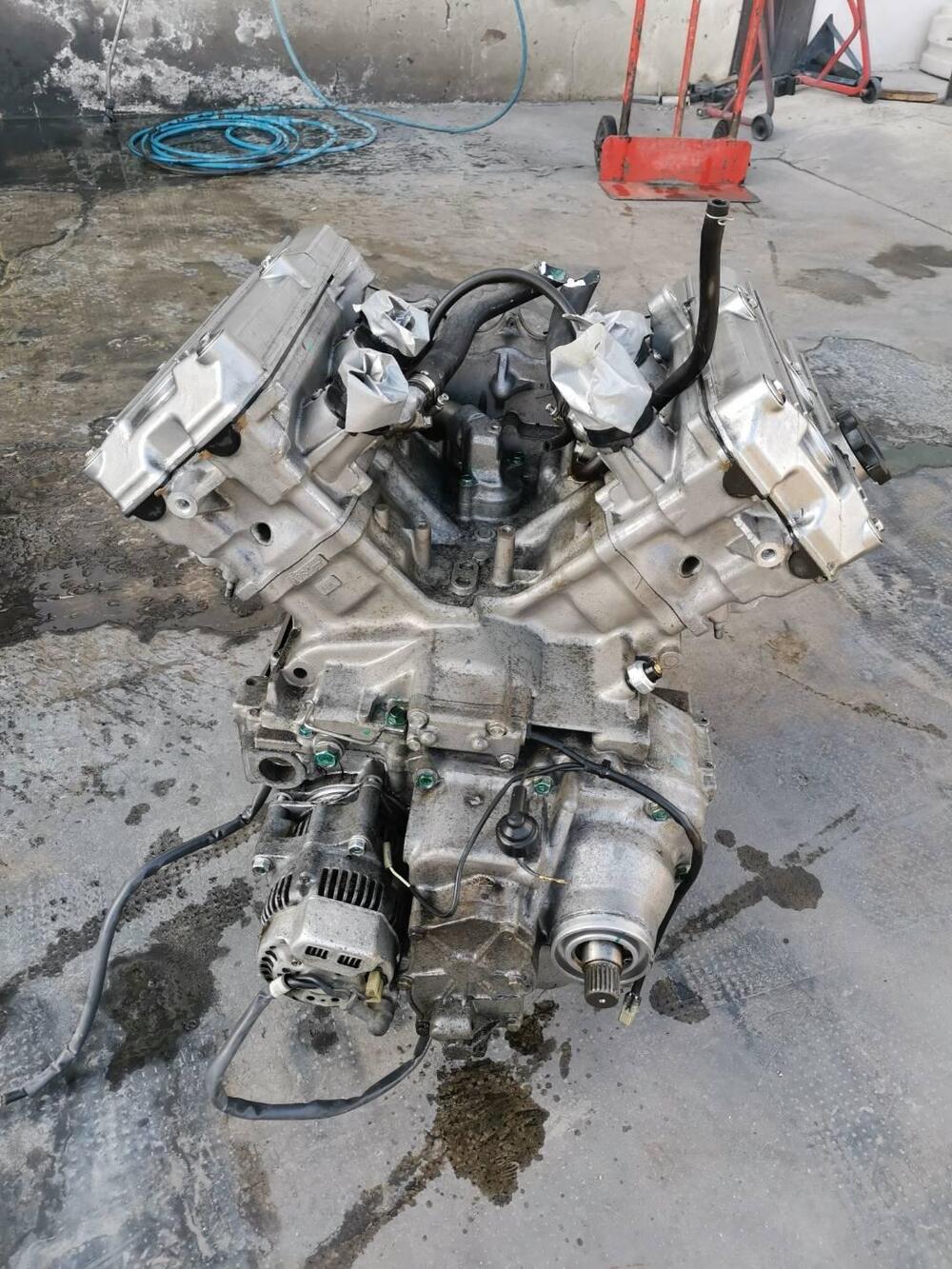 BLOCCO MOTORE HONDA ST 1100 (4)