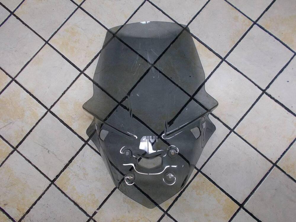 Cupolino Givi D2129S per Yamaha MT10