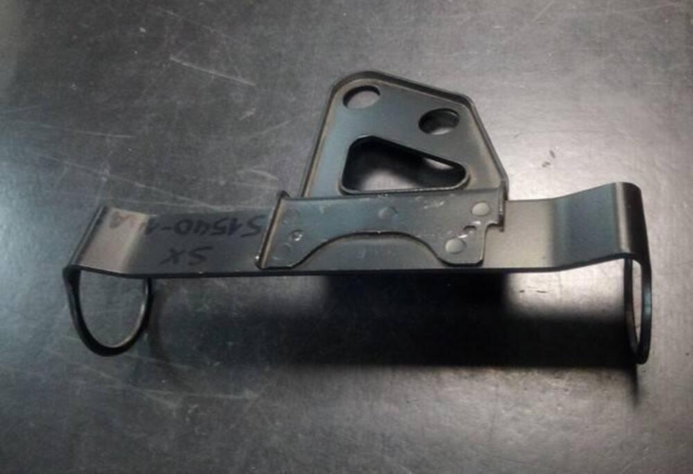 Coppia supporti faro DR650 Suzuki (8)