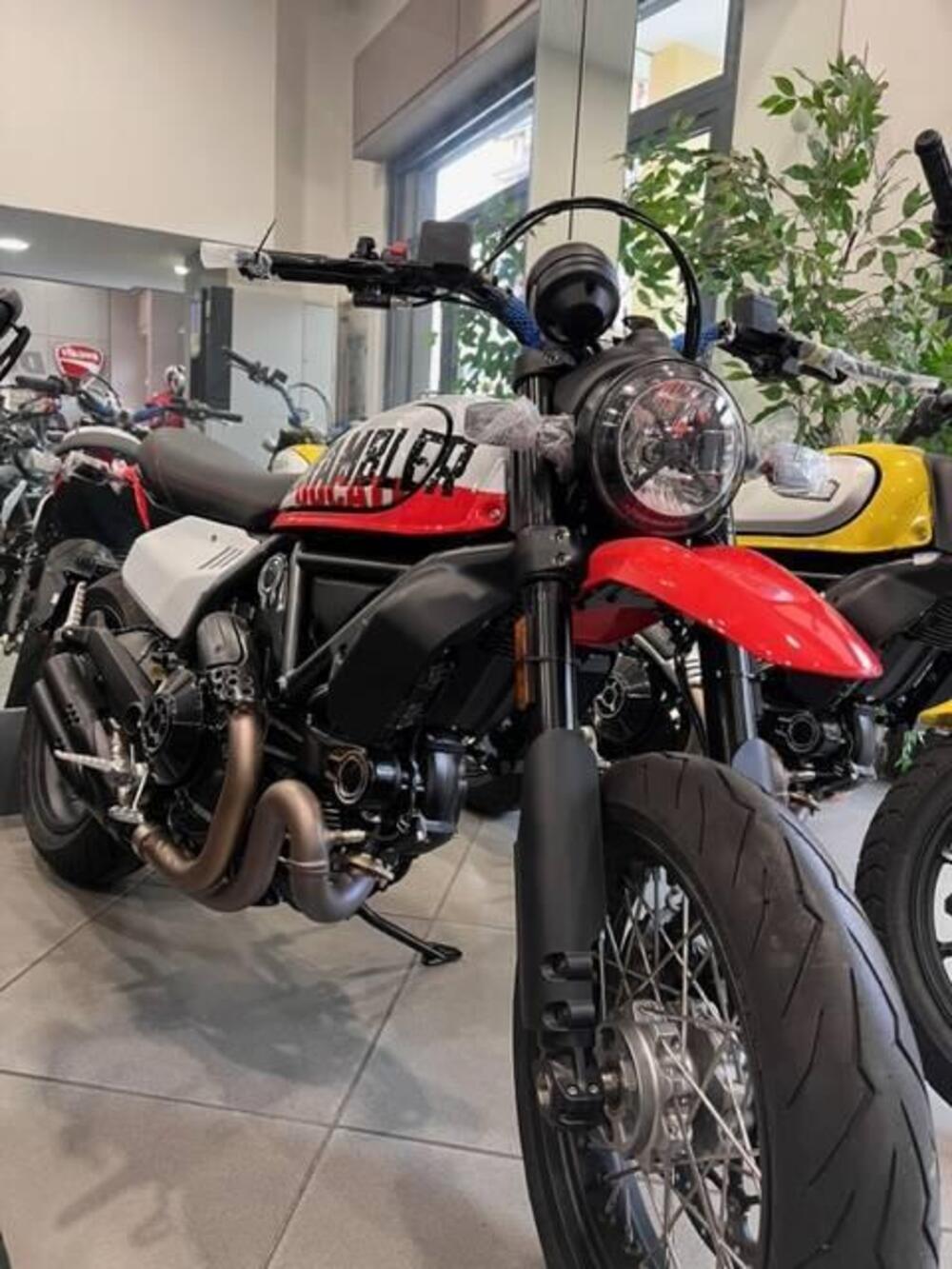 Ducati Scrambler 800 Urban Motard (2022)