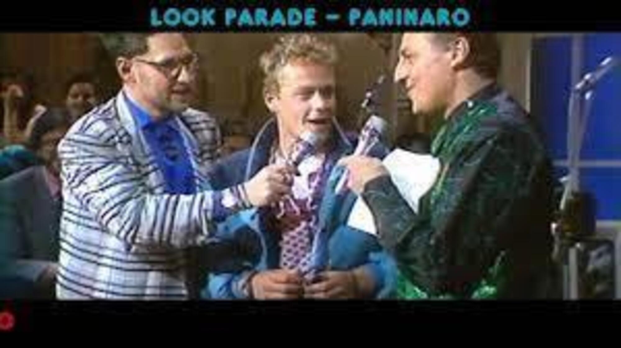 Look parade con Roberto D&#039;Agostino e Renzo Arbore: il paninaro