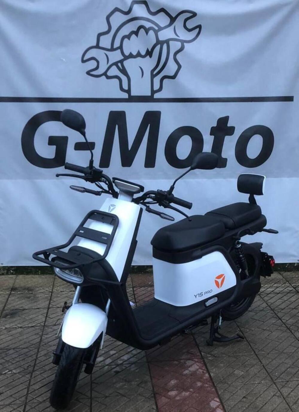 Yadea M6L (2022 - 25) (3)