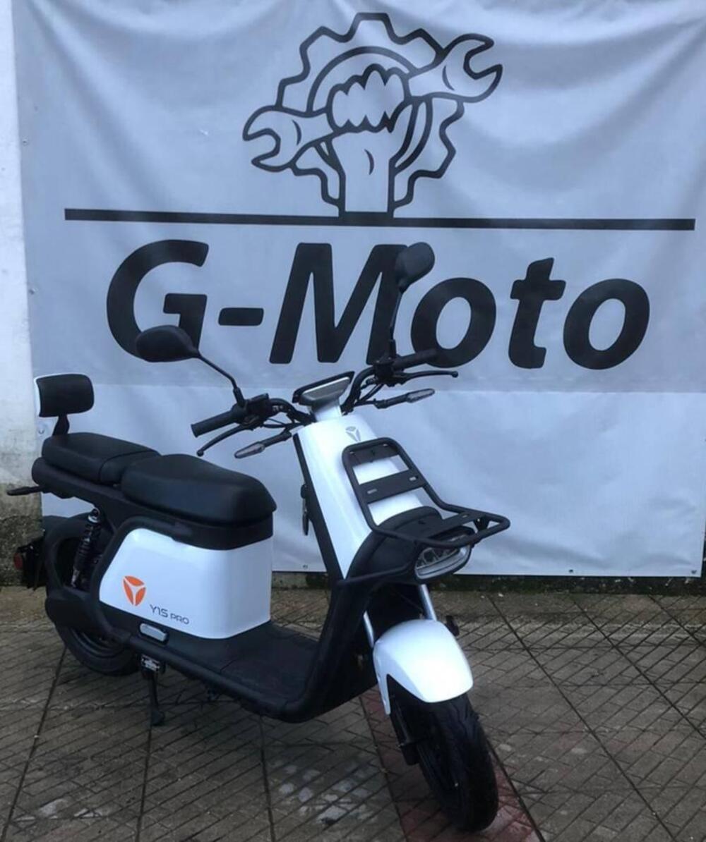 Yadea M6L (2022 - 25) (4)