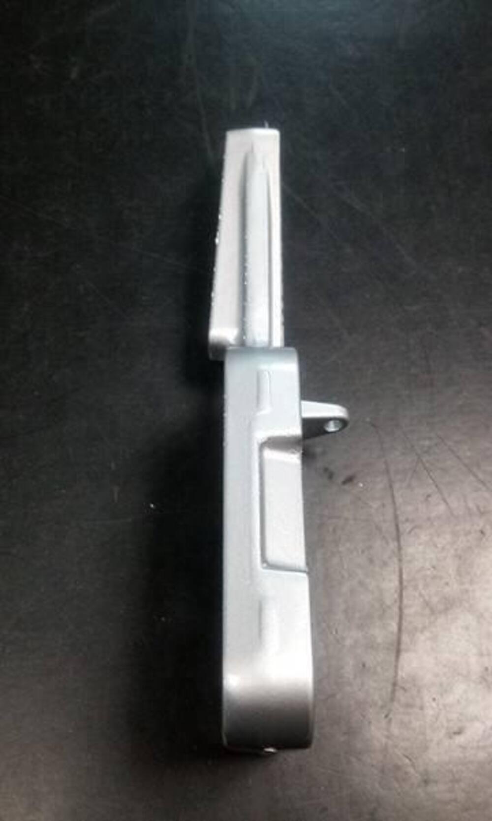 piastra per poggiapiede SV650 Suzuki (5)