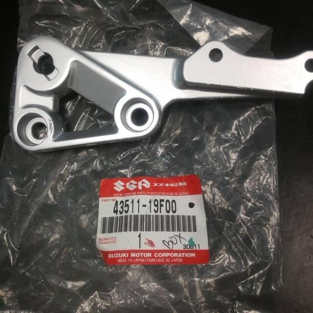 piastra per poggiapiede SV650 Suzuki (6)