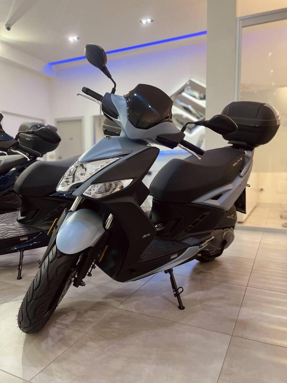 Kymco Agility 50 R16 + (2021 - 26) (3)