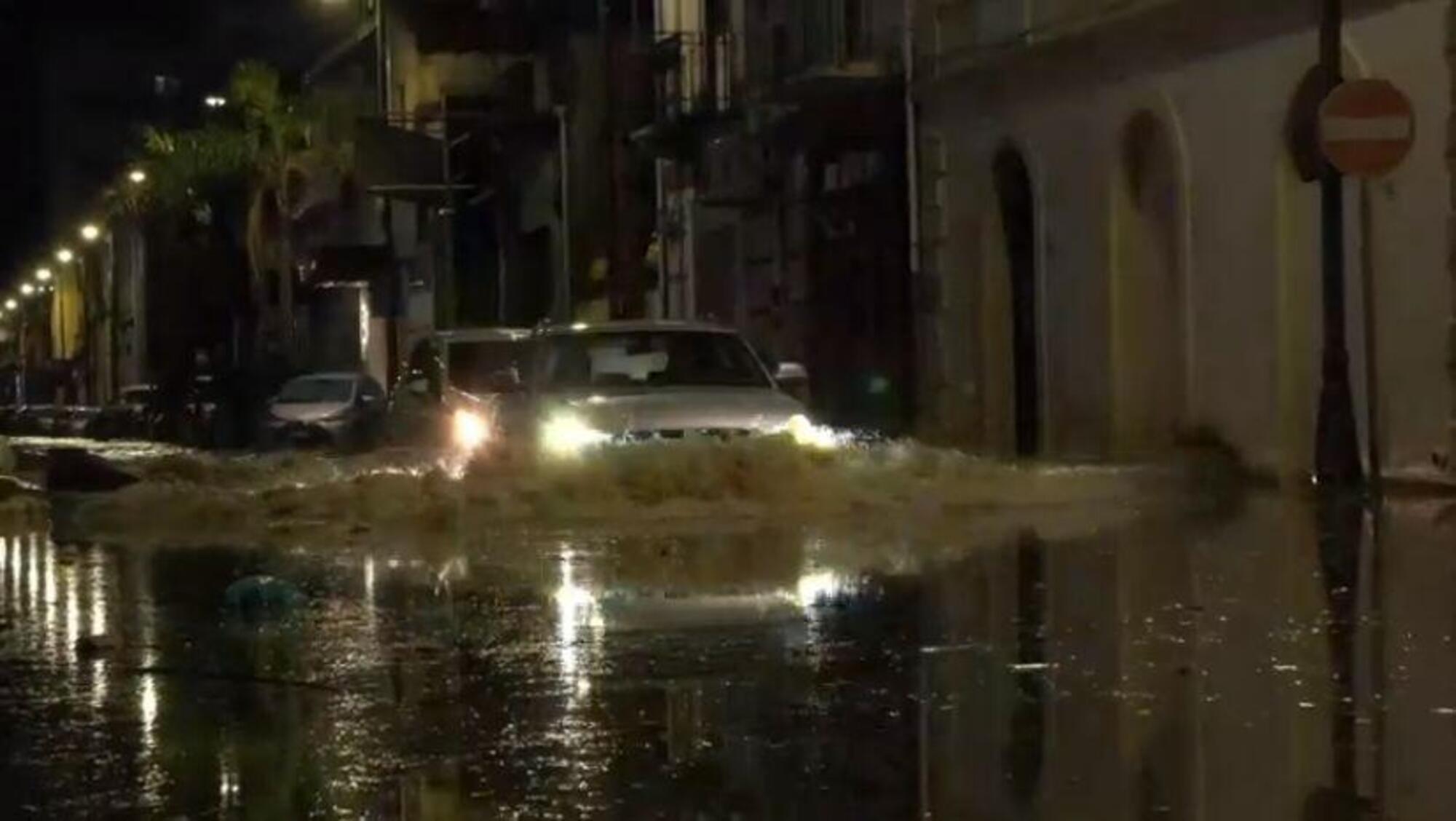 Auto nell&#039;acqua in Sicilia