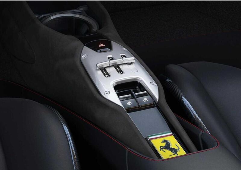 Ferrari SF90 Coupé (2019-->>) (26)