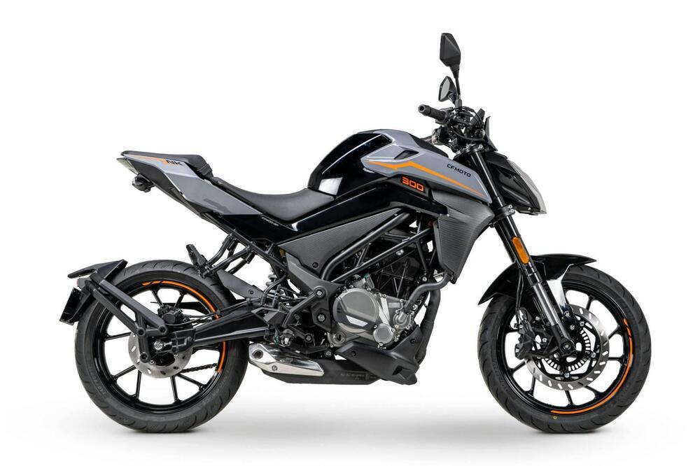 CFMOTO 300NK (2021 - 25)