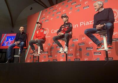 Ducati, grande festa bagnata! E Pecco Bagnaia: “Voglio fare la 8 ore di Suzuka”. Intanto ecco due moto speciali! 