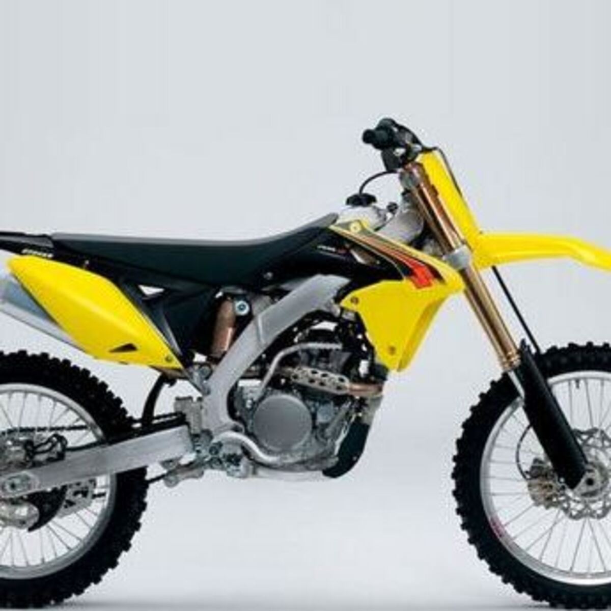 Suzuki RM-Z 250 (2015)