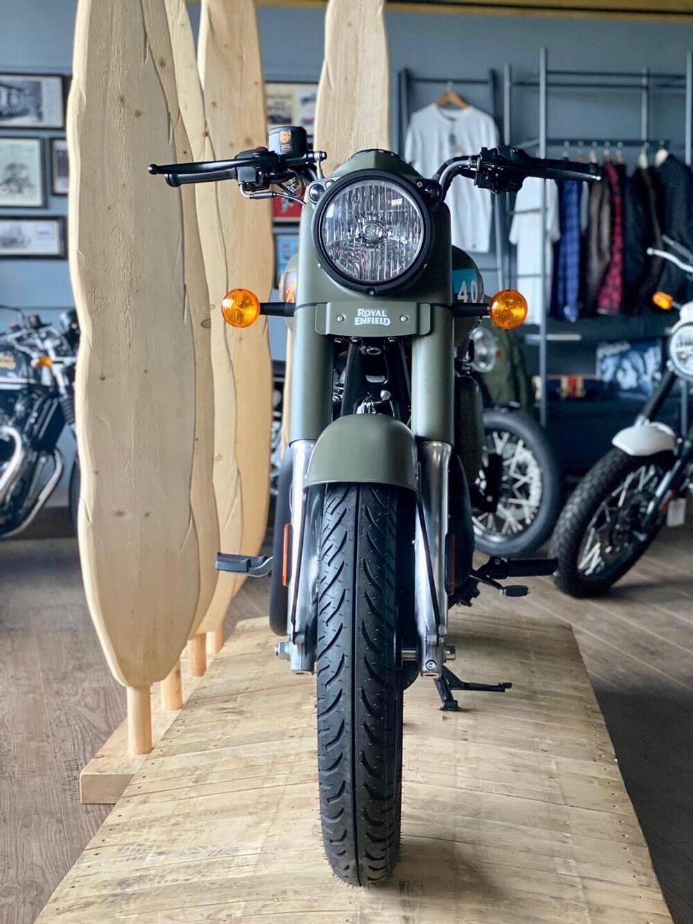 Royal Enfield Classic 350 (2021 - 25) (5)