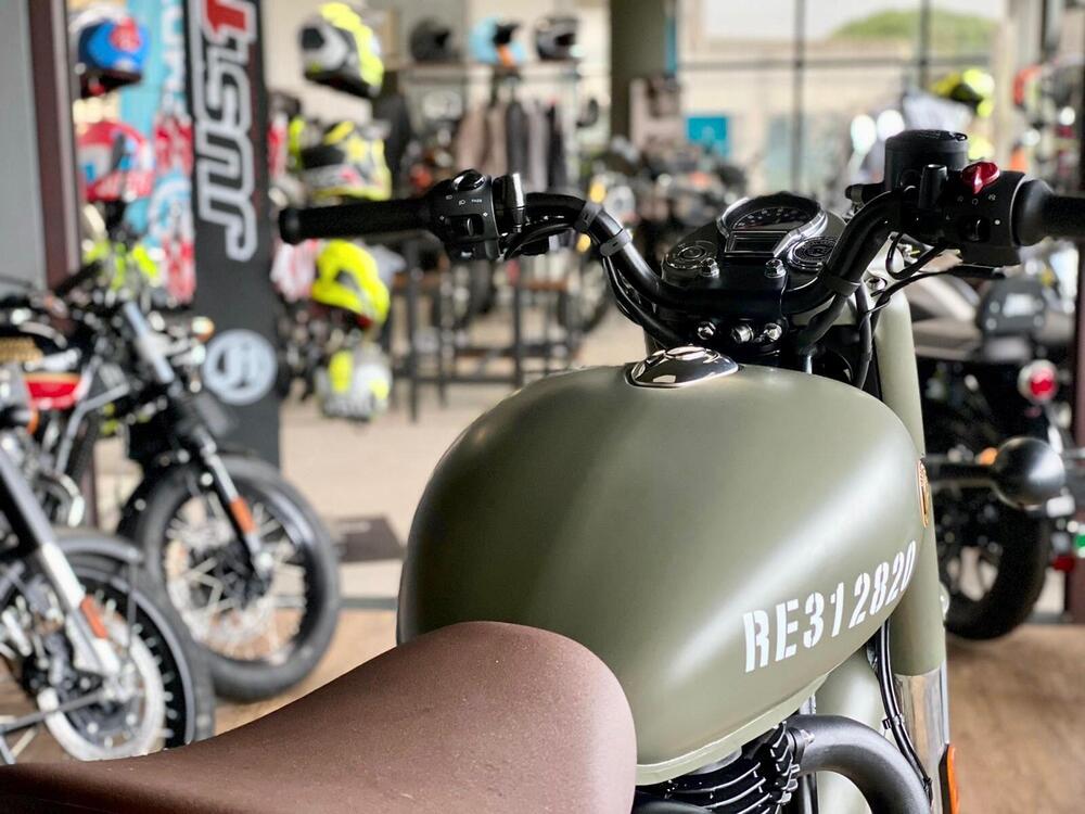 Royal Enfield Classic 350 (2021 - 25) (6)