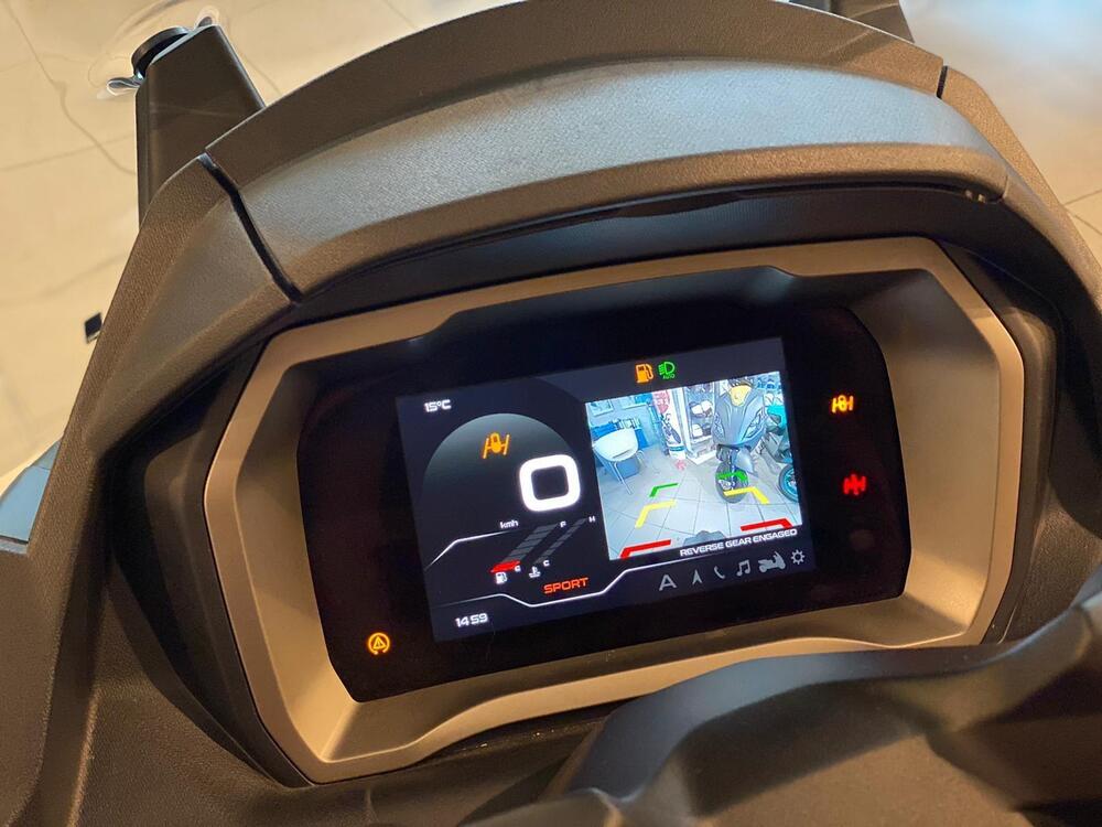 Piaggio MP3 530 ABS Hpe (2023 - 24) (2)