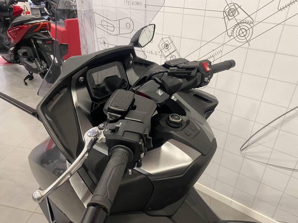 Honda Forza 750 DCT (2021 - 24) (8)