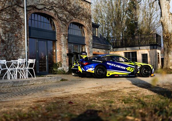 Valentino Rossi torna alle origini con BMW e si prepara al debutto al Nurburgring d&rsquo;Australia