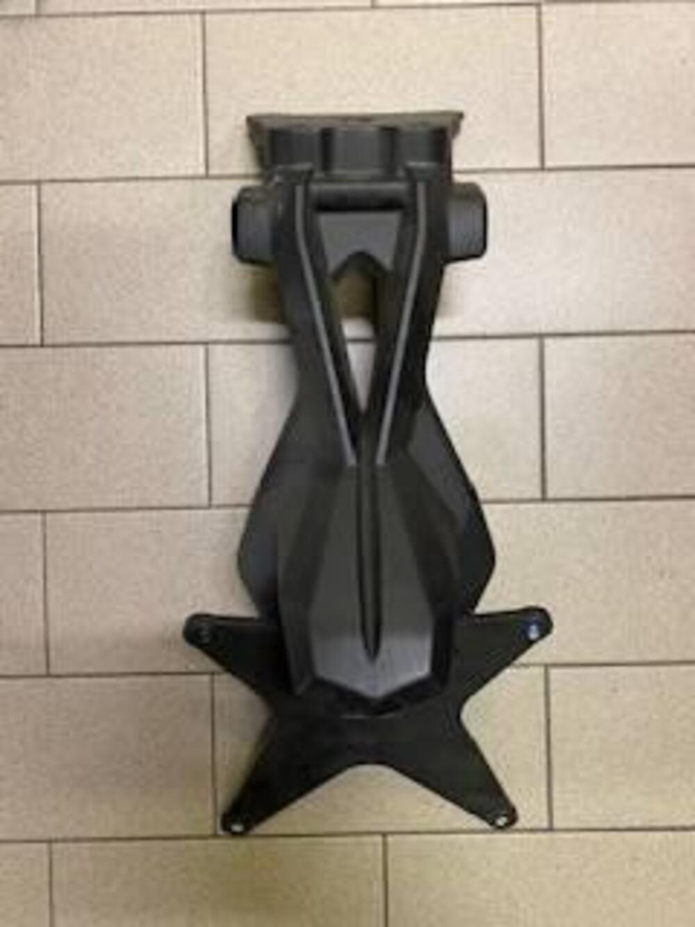 Portatarga, centralina, frecce, filtro,marmitta, c Ducati