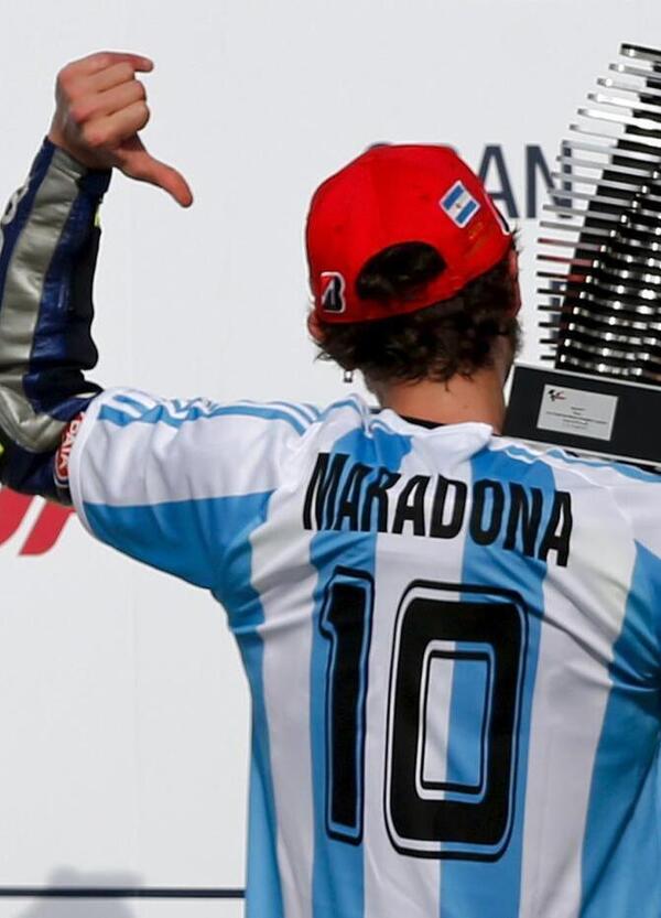 Ora Messi &egrave; come Maradona? S&igrave;, e Marc Marquez &egrave; il nuovo Valentino Rossi: per favore, smettiamola con questi paragoni del c***o