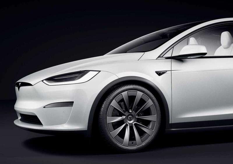 Tesla Model X (12)