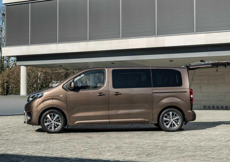 Toyota Proace Verso (2021-23) (8)