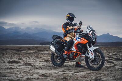 Si aggiorna cos&igrave; la KTM 1290 Super Adventure R 2023