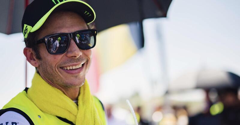 Valentino Rossi torna a essere pilota ufficiale. In BMW. Ecco come e dove