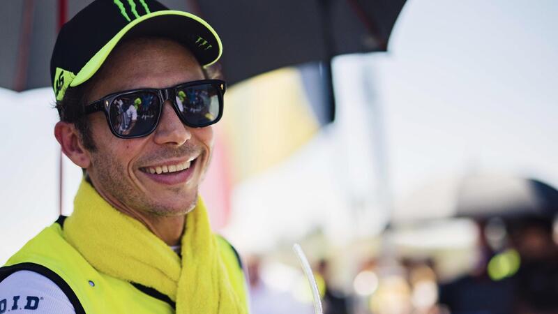 Valentino Rossi torna a essere pilota ufficiale. In BMW. Ecco come e dove