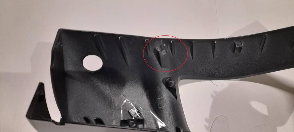 Coprimanubrio anteriore nero per Piaggio Liberty i (2)