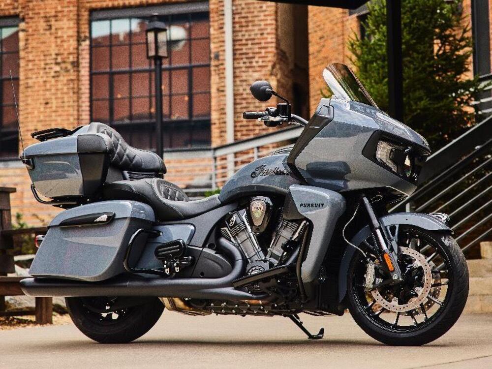 Indian Pursuit 1768 Dark Horse (2022 - 25) (4)