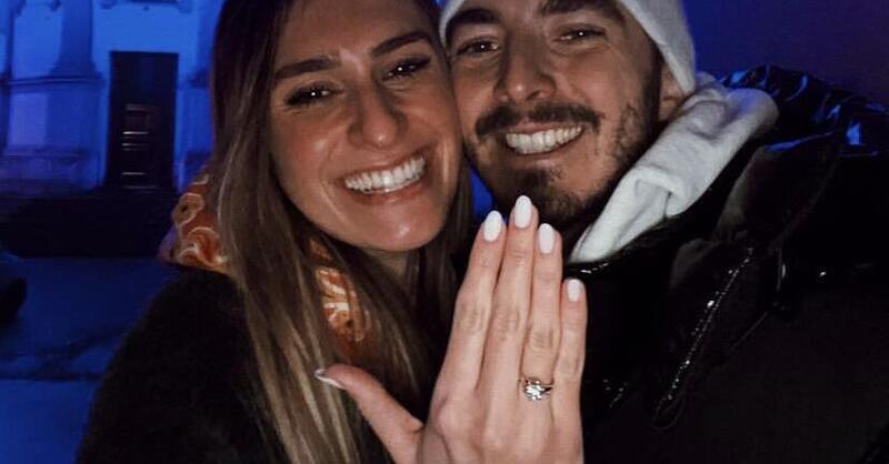 MotoGP 2022. Dopo il mondiale il matrimonio, Pecco Bagnaia ha chiesto la mano di Domizia Castagnini!