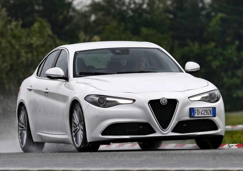 Alfa Romeo Giulia (2016-->>) (24)