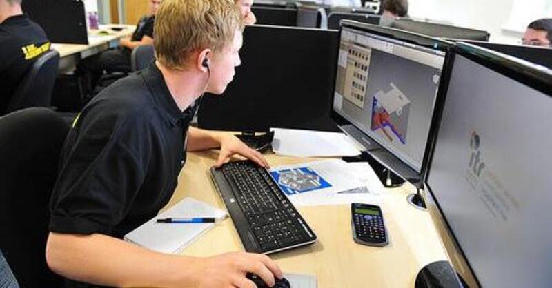 Lavoro: EICMA per i giovani, 10 stage nelle aziende moto