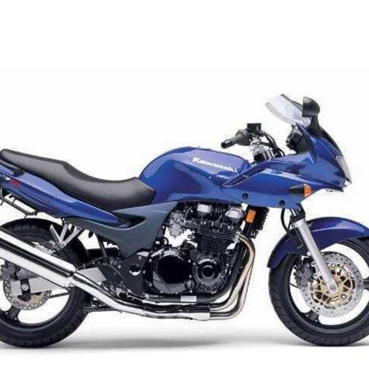 Kawasaki ZR 7S