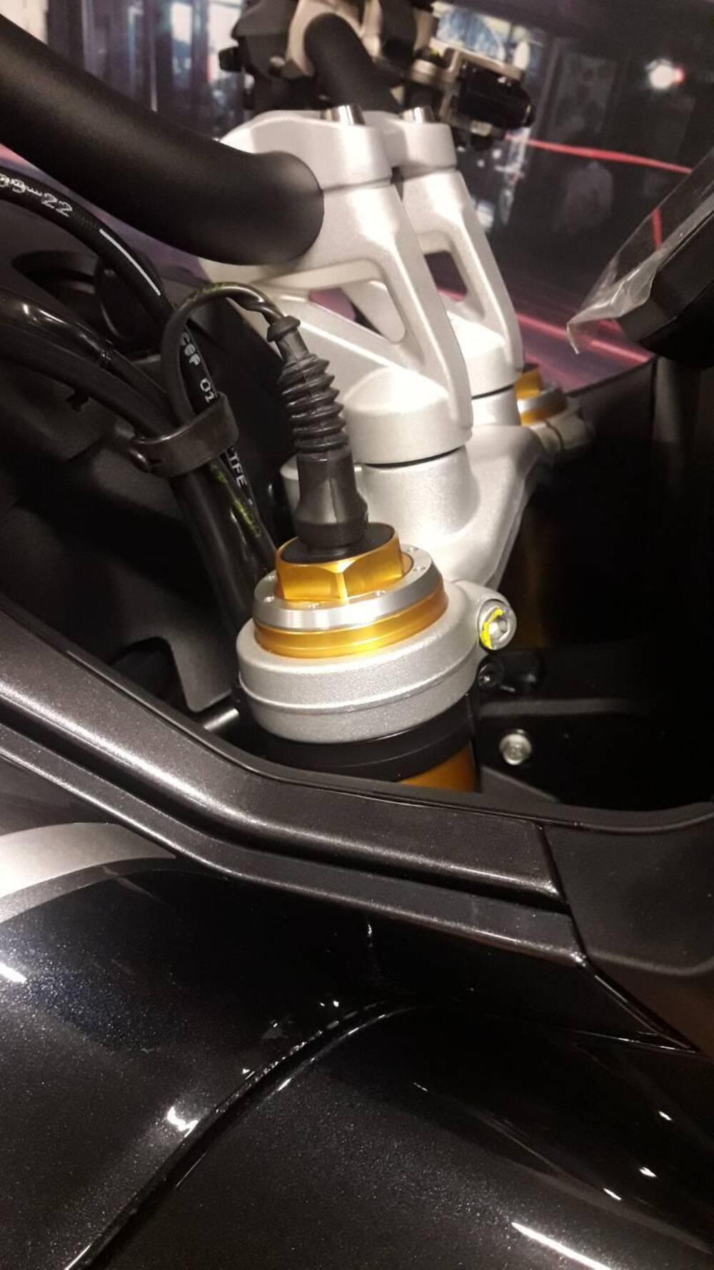 Moto Guzzi V100 Mandello S (2025) (7)