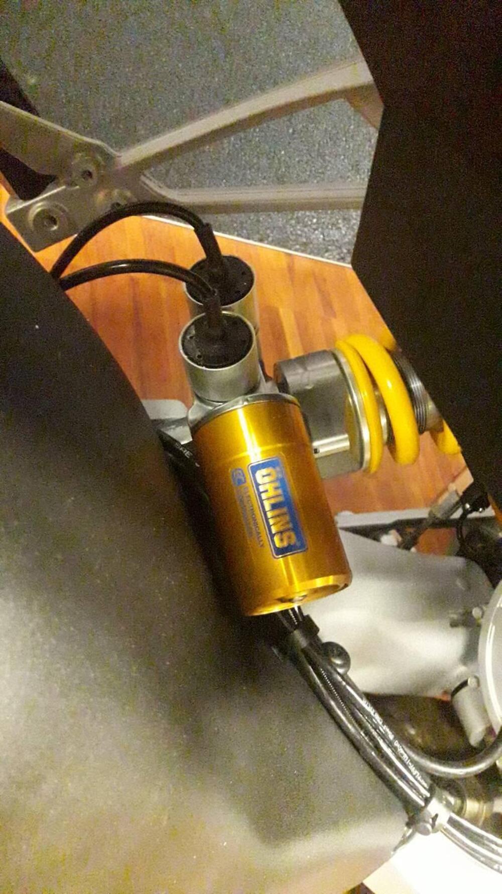 Moto Guzzi V100 Mandello S (2025) (9)