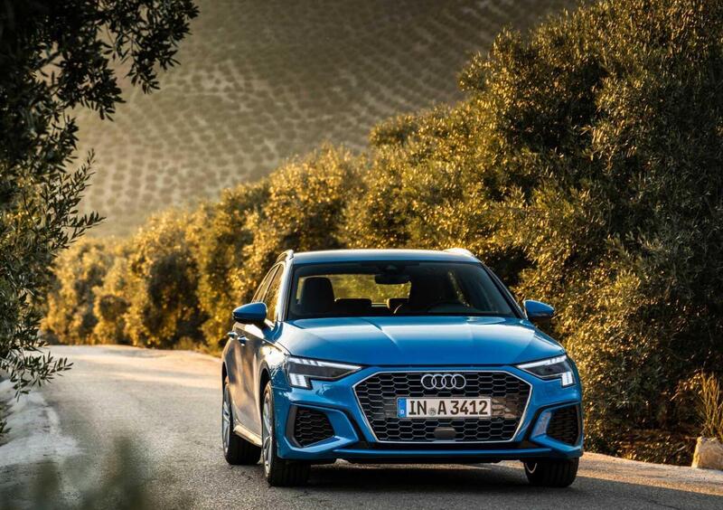 Audi A3 Sportback (2020-->>) (22)