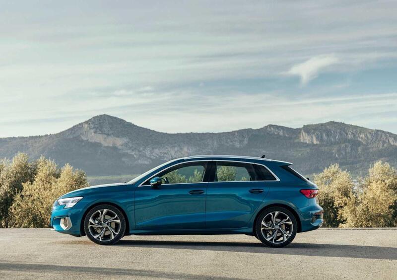 Audi A3 Sportback (2020-->>) (31)