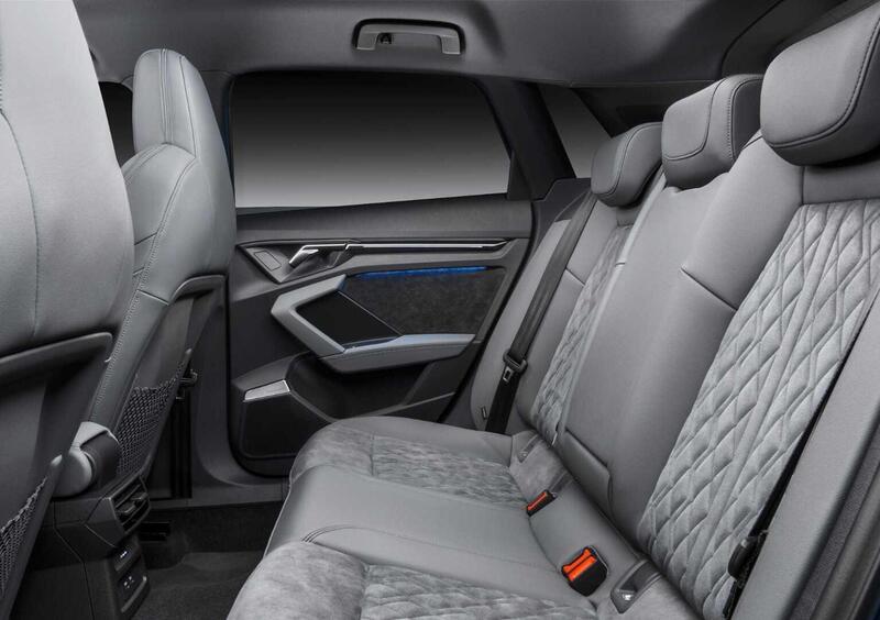 Audi A3 Sportback (2020-->>) (34)