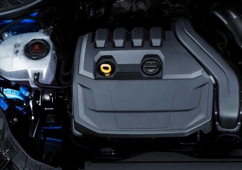 Audi A3 Sportback (2020-->>) (40)
