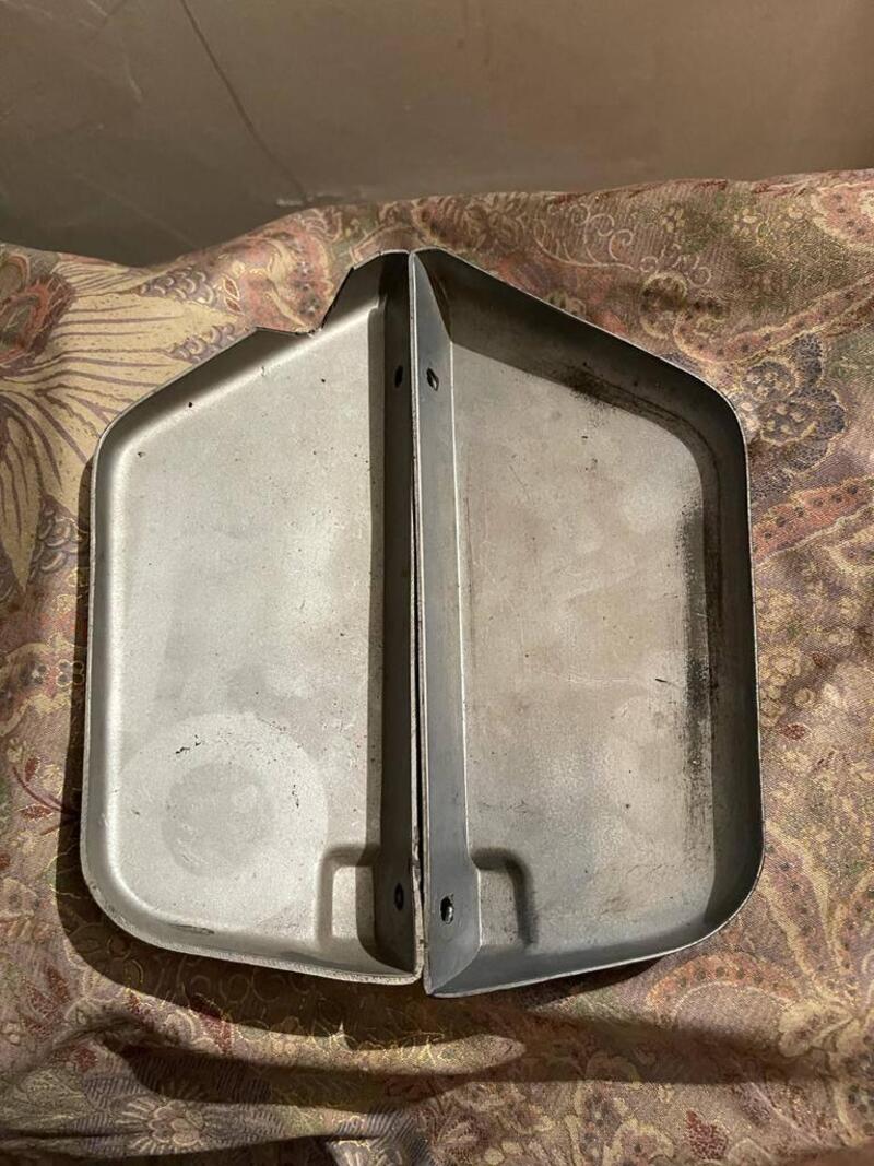 DEFLETTORI AEREODINAMICI ORIGINALI PER MOTO GUZZI (2)