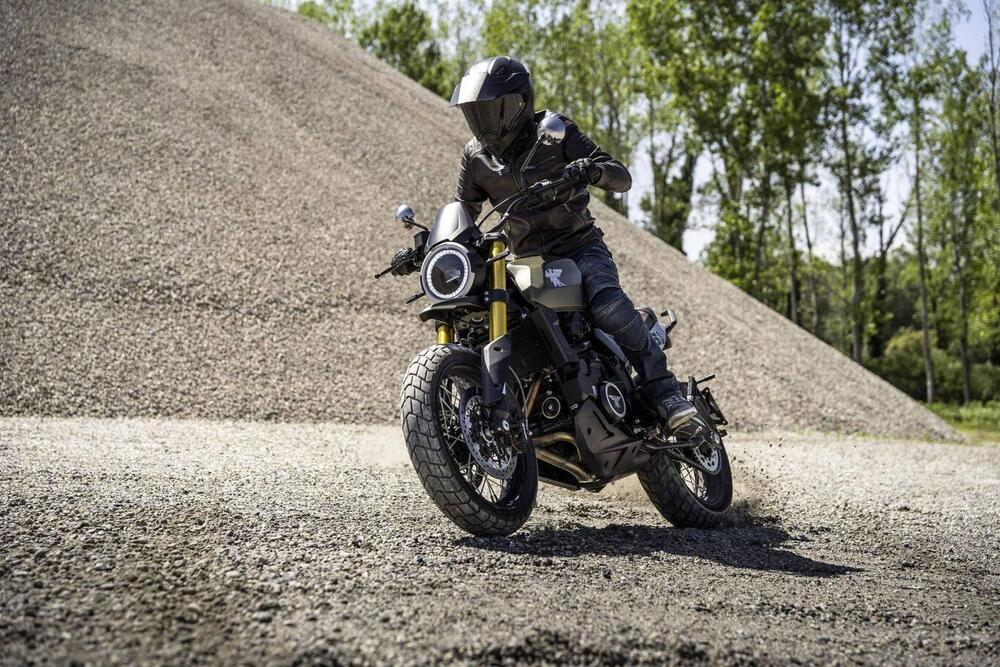 Moto Morini SEIEMMEZZO SCR (2022 - 25) (8)