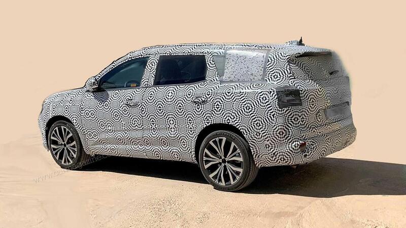 Renault Austral Spy photo: arriva la sette posti