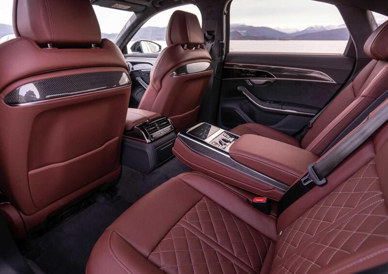 Audi A8 (18)