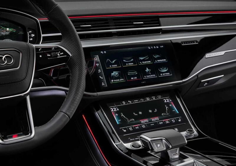 Audi A8 (25)