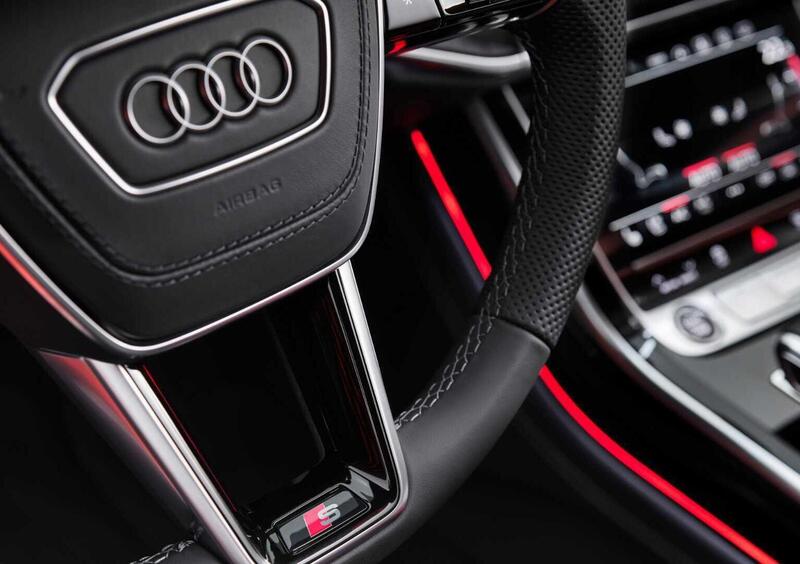 Audi A8 (24)