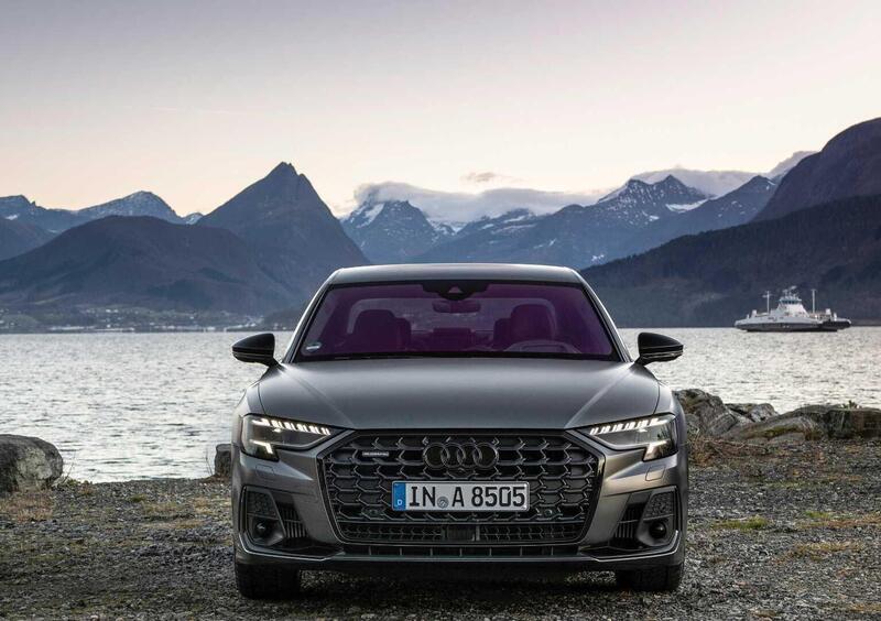 Audi A8 (2017-->>) (6)