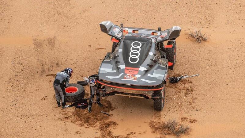 Dakar 2023-D3. Fotofinish. Mi Dispiace Troppo per Carlos e S&eacute;bastien